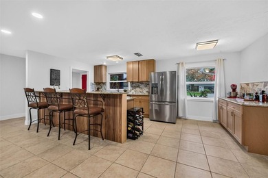 Welcome to this beautifully RENOVATED 4-bedroom, 3-bath home - photo 11