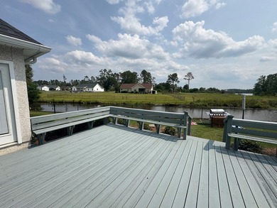 Baymeadows Subdivision!! On the large lake! This 3BR/2.5 BA is - photo 25