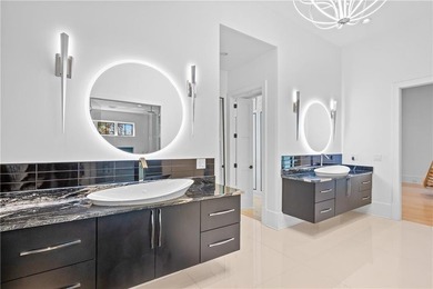 Exquisitely appointed home located in Milton's most sought-after - photo 6