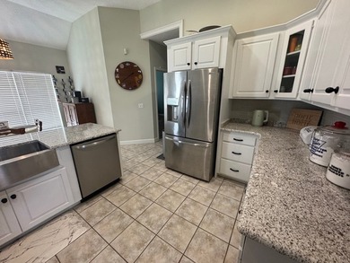 Baymeadows Subdivision!! On the large lake! This 3BR/2.5 BA is - photo 33