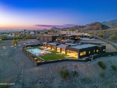 7,400+ Square Foot Garage!! Introducing a one-of-a-kind Luxury - photo 4