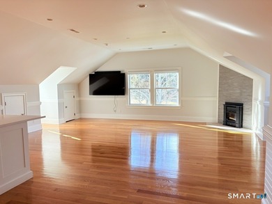One-level luxury living in the heart of Ridgefield- This