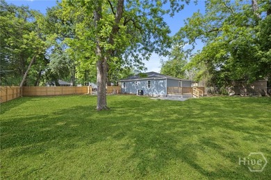 Welcome to your Savannah retreat! A beautifully fully renovated - photo 34
