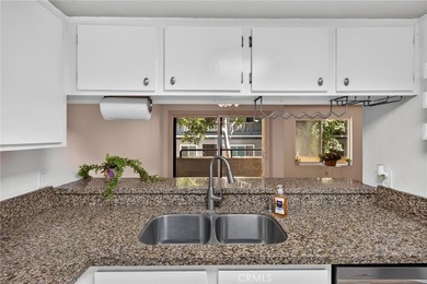 Welcome to this desirable single-level home featuring 2 bedrooms - photo 12