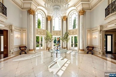 In Alpine's most coveted enclave, where prestige meets - photo 12