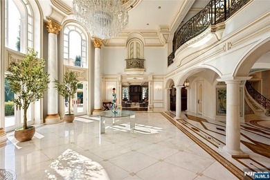 In Alpine's most coveted enclave, where prestige meets - photo 13