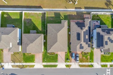 Beautiful 2023-built home, move-in ready! This residence - photo 4