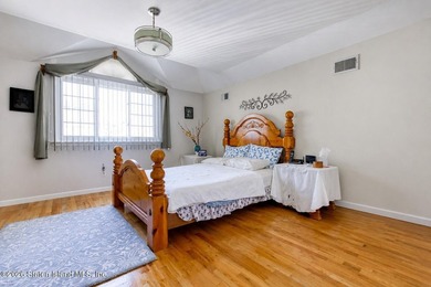 Welcome to 75 Gower Street, Staten Island! This well-maintained - photo 15
