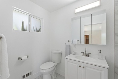 Perfectly situated in the heart of Silicon Valley and just - photo 17