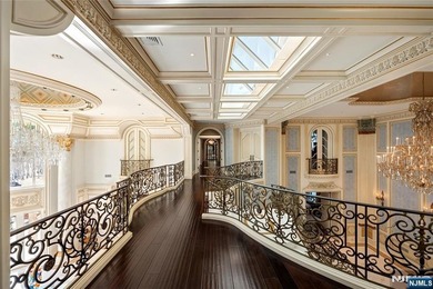 In Alpine's most coveted enclave, where prestige meets - photo 20