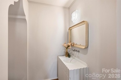 The Nolen on Queens Road presents an exclusive offering of - photo 21