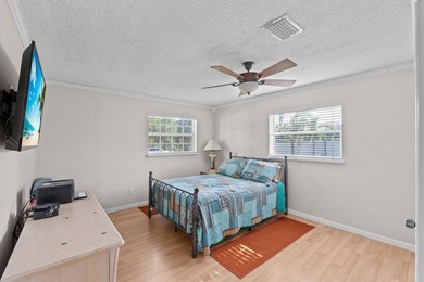 Spacious 4 bedroom, 2 bathroom home, with garage and a versatile - photo 22