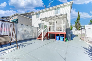 Welcome to 75 Gower Street, Staten Island! This well-maintained - photo 23