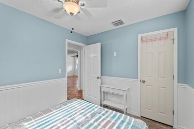 Spacious 4 bedroom, 2 bathroom home, with garage and a versatile - photo 24
