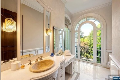 In Alpine's most coveted enclave, where prestige meets - photo 30