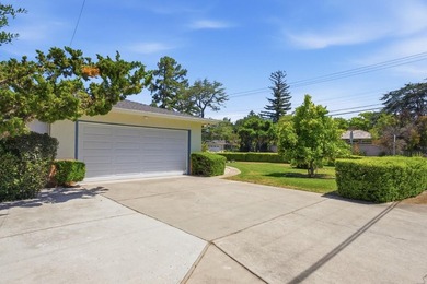 Perfectly situated in the heart of Silicon Valley and just - photo 31