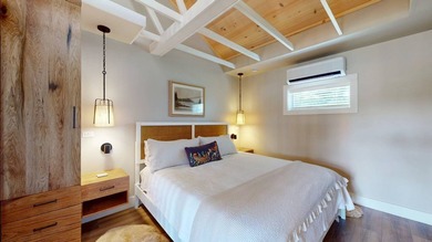 Welcome to this rare, income-producing waterfront retreat in - photo 38