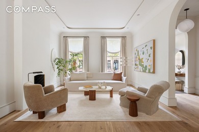 Set on a bucolic stretch of Henry Street in the heart of Cobble - photo 1