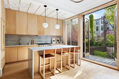 Set on a bucolic stretch of Henry Street in the heart of Cobble - photo 5