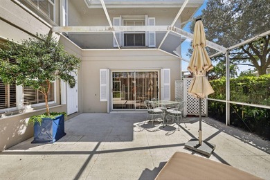 Discover this charming 2 bed townhouse in a beautifully - photo 2