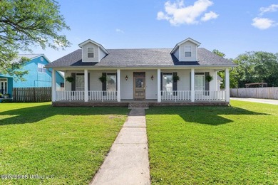 Great location in Delmas Estates Subdivision. Home is in move-in - photo 2