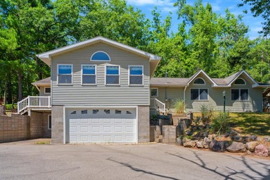 Beautiful home overlooking Lake Geneva and the beach on CCR - photo 2