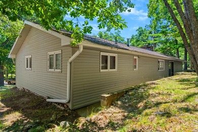 Beautiful home overlooking Lake Geneva and the beach on CCR - photo 3