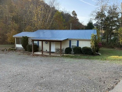 Lake Cumberland Home For Sale in Jamestown Kentucky