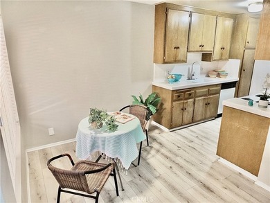 545 Chestnut Avenue unit 203 in Lincoln Park Towers a sunny and - photo 9
