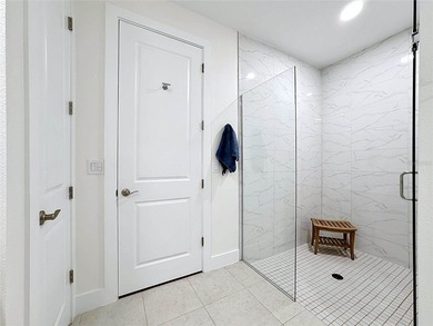 Luxury finishes, exceptional storm protection, outstanding - photo 29