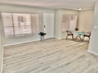 545 Chestnut Avenue unit 203 in Lincoln Park Towers a sunny and - photo 10