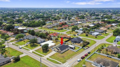 New roof 2024 - Built in 2018 - Fully fenced backyard - Corner - photo 32