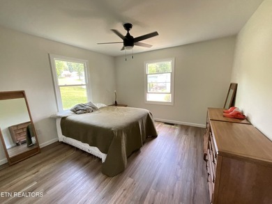 Modern City Living Near the Lake! 3 BR | 2 BA | Fully Updated - photo 4