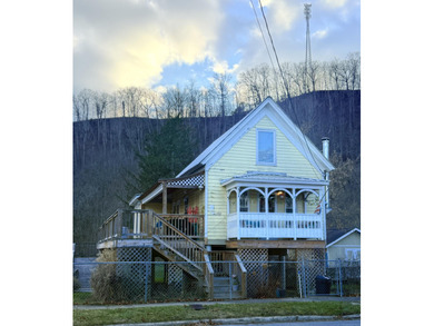 Greenbrier River Home For Sale in Alderson West Virginia