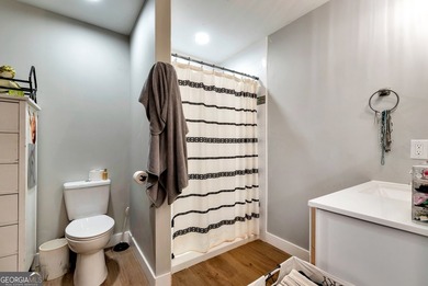 SELLER WILL OFFER $10,000 TOWARDS RATE BUYDOWN OR CLOSING COST - photo 45