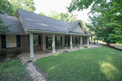 (private lake, pond, creek) Home For Sale in Columbus Mississippi