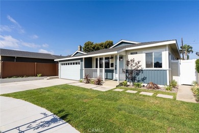 ***PRO PHOTOS COMING SOON*** Beautifully RENOVATED 3-bedroom - photo 2
