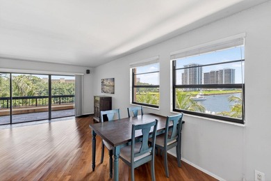 Rarely available 3rd-floor corner residence in the most sought - photo 4