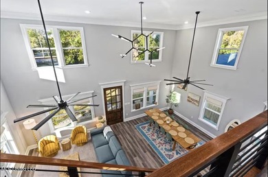 Extra, Extra Fabulous! This stunning 5-bedroom, 3-bath home is - photo 5