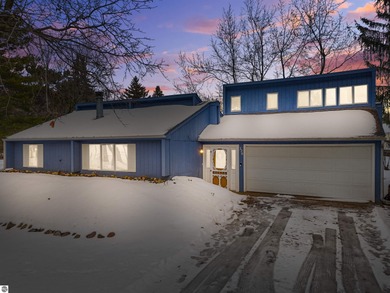 Lake Missaukee Home For Sale in Lake City Michigan