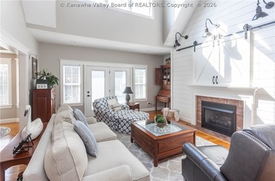 MODERN FARMHOUSE STYLE completely updated throughout, first - photo 11