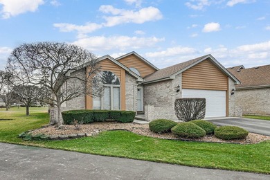 (private lake, pond, creek) Home For Sale in Tinley Park Illinois