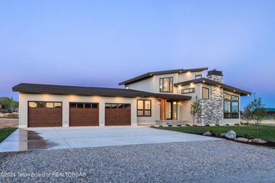 (private lake, pond, creek) Home For Sale in Pinedale Wyoming