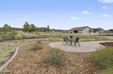 Tucked away in a quiet cul-de-sac in Highland Meadows and - photo 13