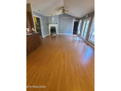 Charming 3BR, 2BA home on 2 lots located in Lake Tansi - photo 4