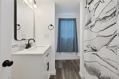 Welcome to this beautifully remodeled 2-bedroom, 1-bath - photo 9