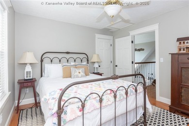 MODERN FARMHOUSE STYLE completely updated throughout, first - photo 30