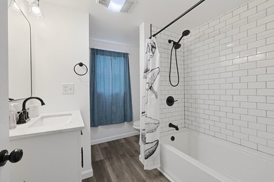 Welcome to this beautifully remodeled 2-bedroom, 1-bath - photo 10