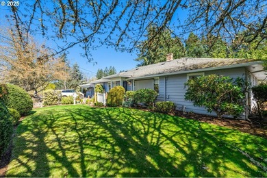 (private lake, pond, coastal) Home For Sale in Sandy Oregon