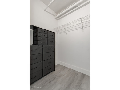 Welcome to downtown living at its best in this stylish 1-bedroom - photo 20